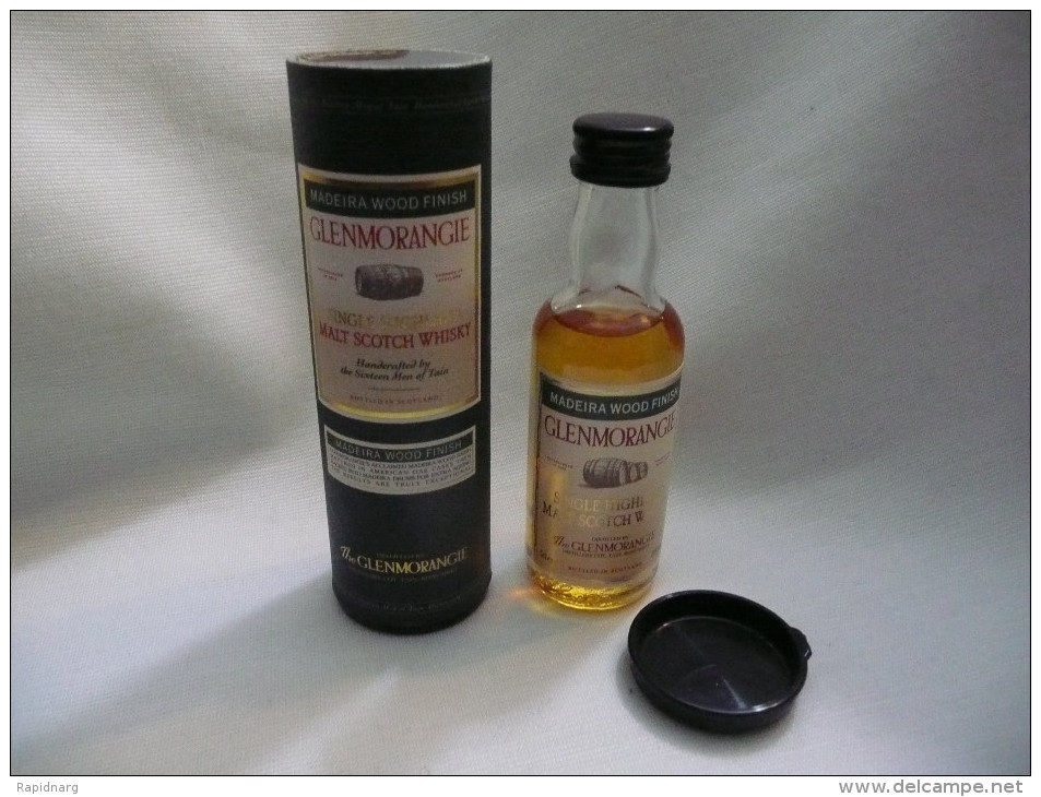 Ancienne Mignonnette Alcool : WHISKY GLENMORANGIE Madeira Wood Finish. Buticulamicrophilie. - Miniature