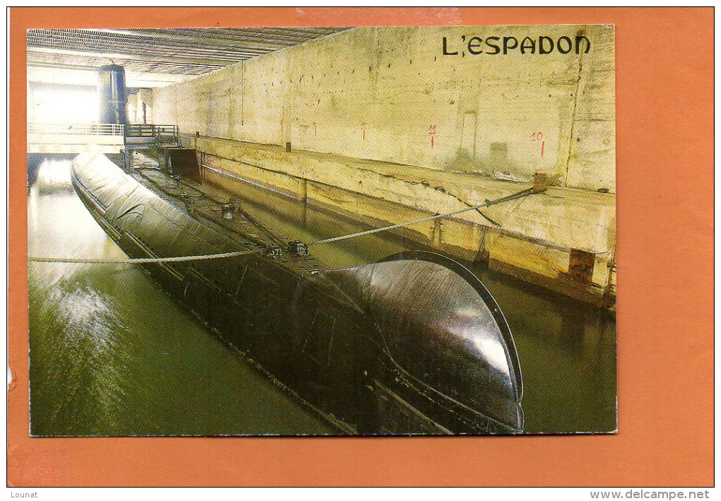 Sous Marin ESPADON Au Musée De Saint Nazaire - Onderzeeboten