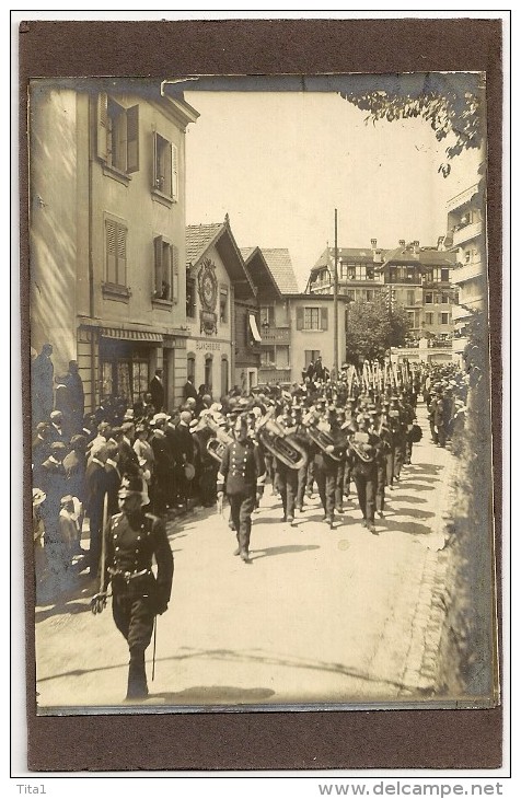 S4236 - Défilé Militaire (Suisse ?) - Guerre, Militaire