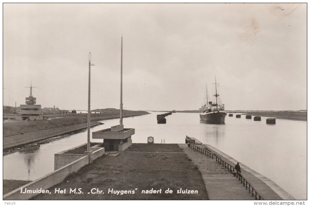 IJMUIDEN HET M.S CHR. HUYGENS MADERT DE SLUIZEN - IJmuiden