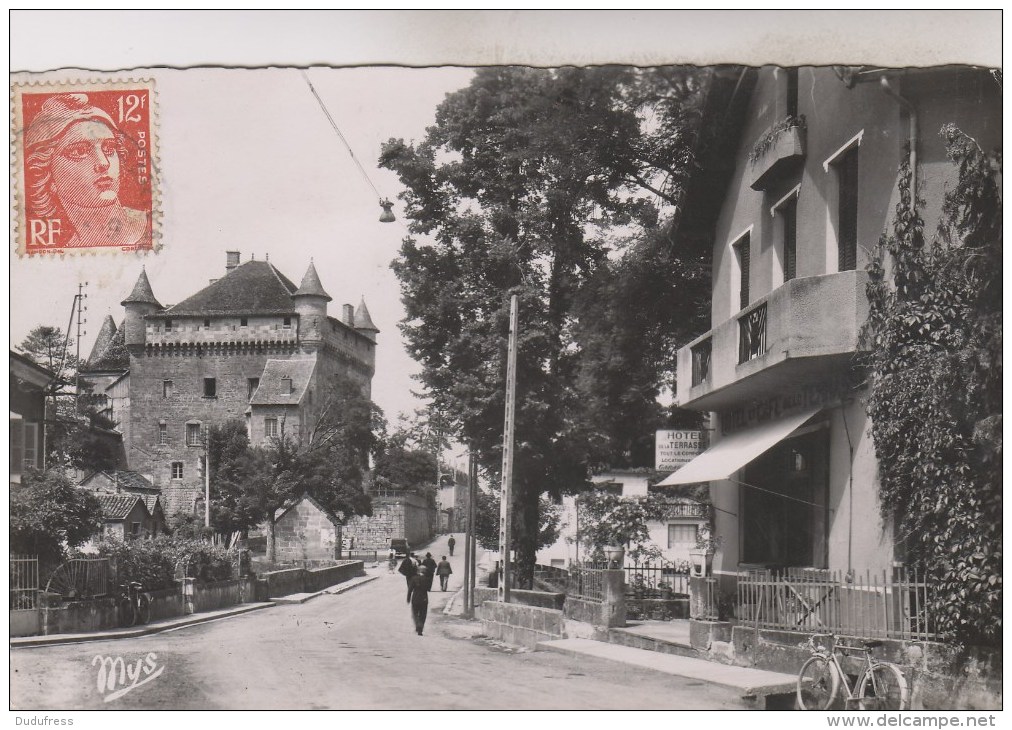 LACAPELLE MARIVAL   LE PONT LE CHATEAU ET L HOTEL DE LA TERRASSE   FORMAT CPA - Lacapelle Marival