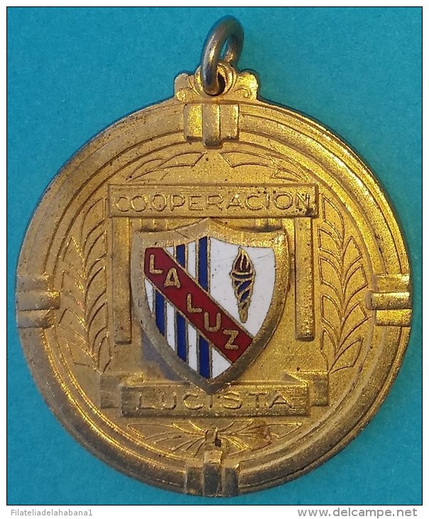 PIN-57  CUBA MEDALLA DE ESCUELA LA LUZ. SCHOOL MEDALLS. COOPERACION LUCISTA. - Other & Unclassified