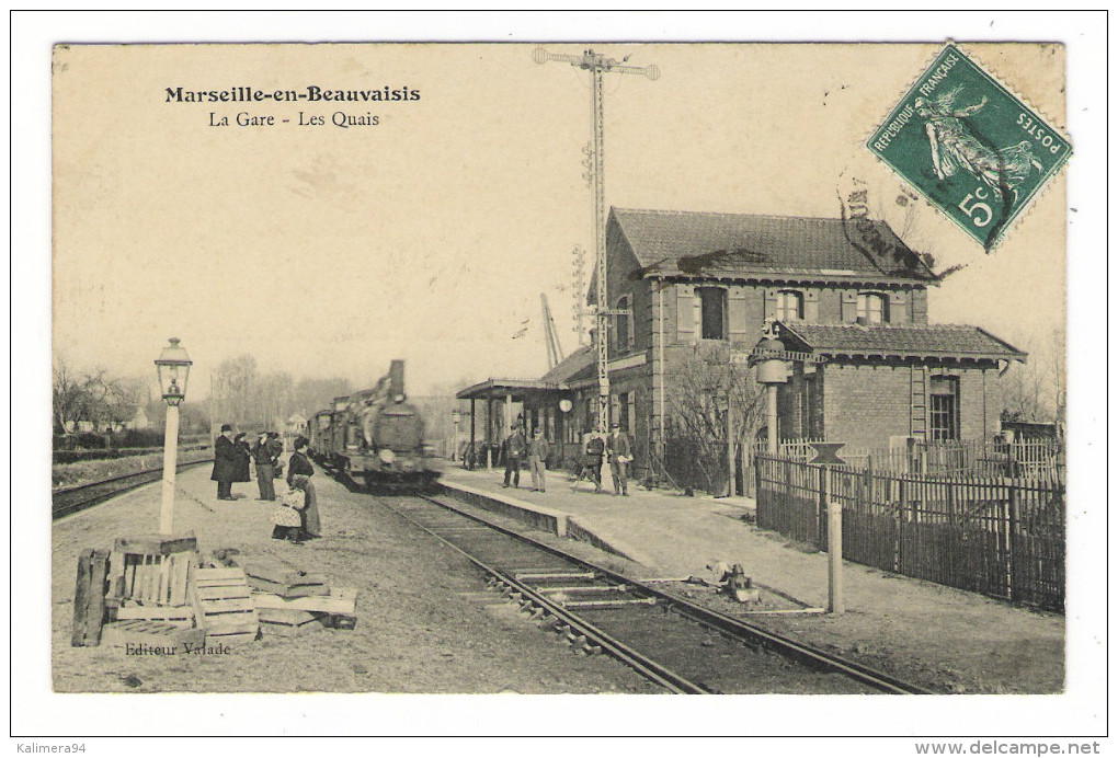 OISE  /  MARSEILLE-en-BEAUVAISIS  /  LA  GARE  ( Avec Train Et Locomotive ) /  LES  QUAIS  /  Edit.  VALADE - Marseille-en-Beauvaisis