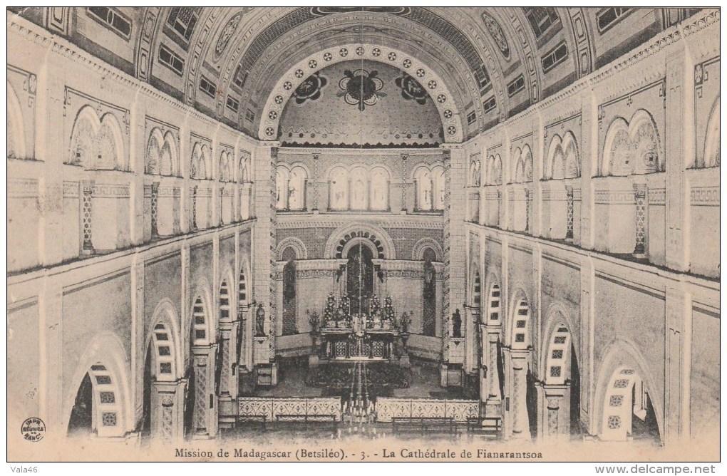 MADAGASCAR - Cathédrale De Fianarantsoa (intérieur) - Madagaskar