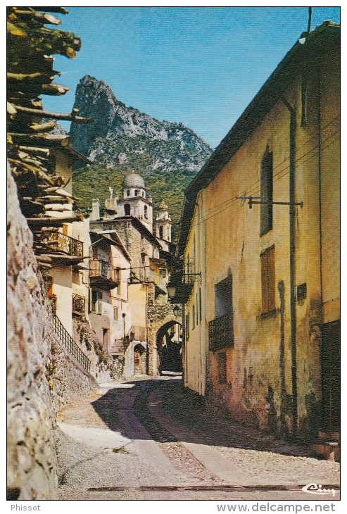 TENDE : Une Rue De La Vieille Ville Et Vieille Porte - Otros & Sin Clasificación