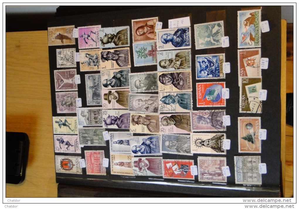 Espagne 1962 à 1966 Vente De Plus De 50 Timbres Oblitérés Et Non Oblitérés - Collections