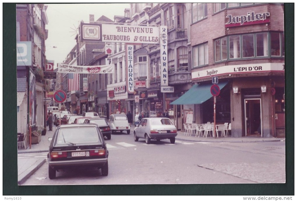 Liège. Photo  SM  - Faubourg St. Gilles. Café  L'Epi D'Or . Bienvenue Faubourg St. Gilles Et Son Quartier. Fête. - Lieux