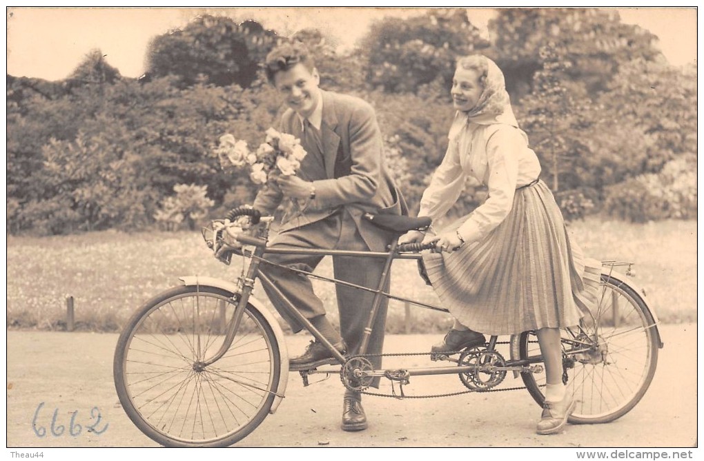 ¤¤  -    Un Couple Sur Un Tandem  -  Vélo    -  ¤¤ - Andere & Zonder Classificatie