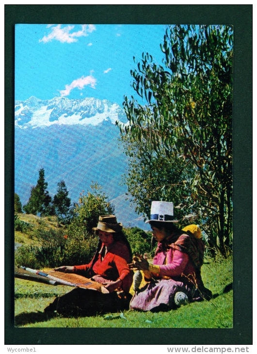 PERU  -  Cusco  Native Spinner And Weaver  Unused Postcard - Peru