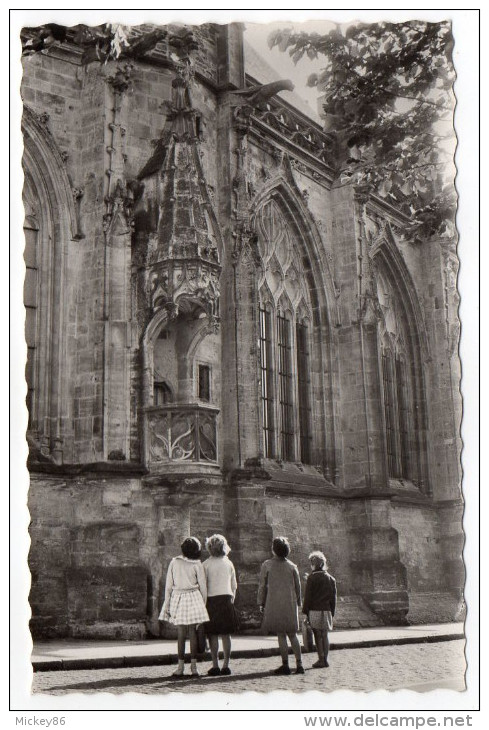 SAINT LO--Eglise Notre-Dame--La Chaire Extérieure (animée),cpsm 14 X 9 N°6 éd Du Globe - Saint Lo