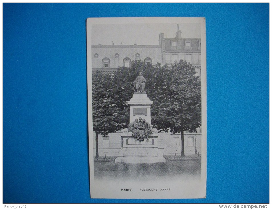 PARIS  -  75  -  Monument Alexandre Dumas - Statues