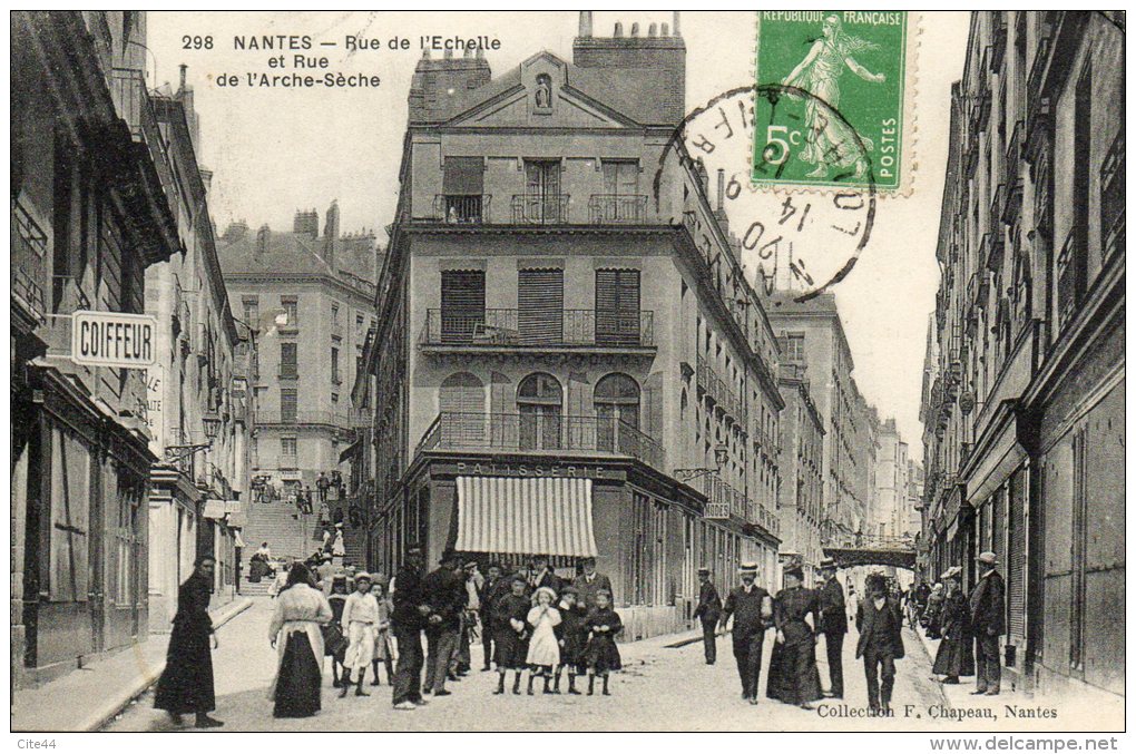 Vends à petit prix joli  lot de 51 cartes postales anciennes de Nantes -recto scanné-réf 151527012016