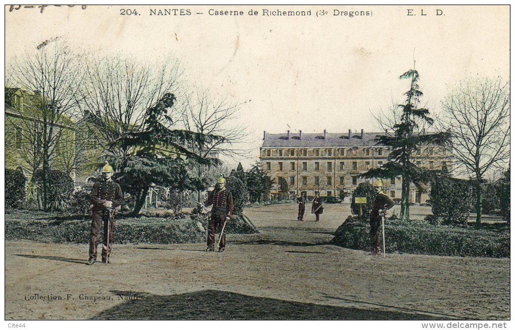 Vends à petit prix joli  lot de 51 cartes postales anciennes de Nantes -recto scanné-réf 151527012016