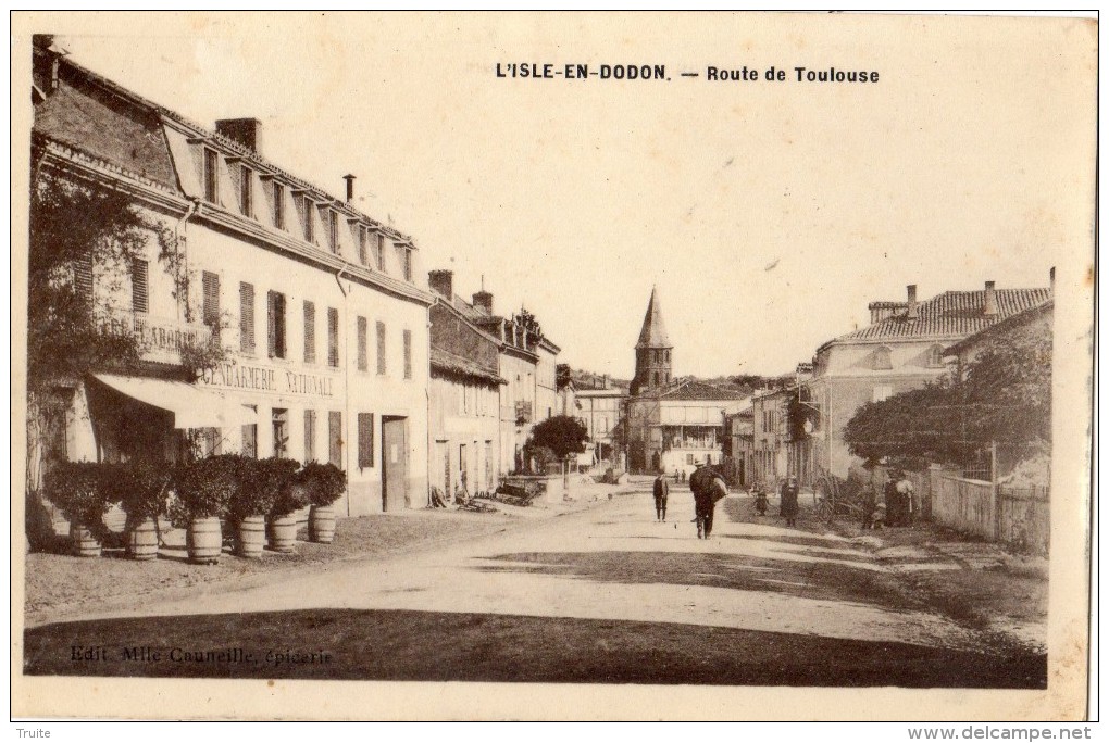 L'ISLE-EN-DODON ROUTE DE TOULOUSE ANIMEE (CARTE GLACEE) - Autres & Non Classés