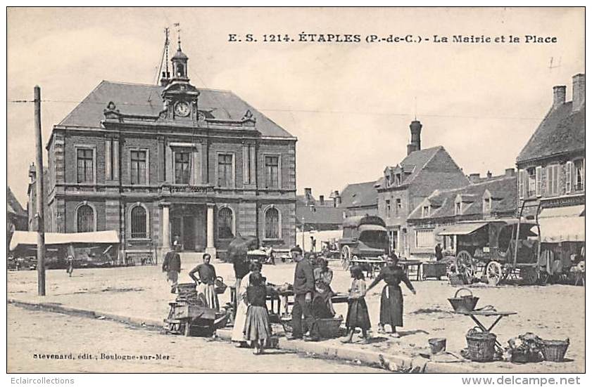 Etaples Sur Mer    62        Marché  .La Place - Etaples