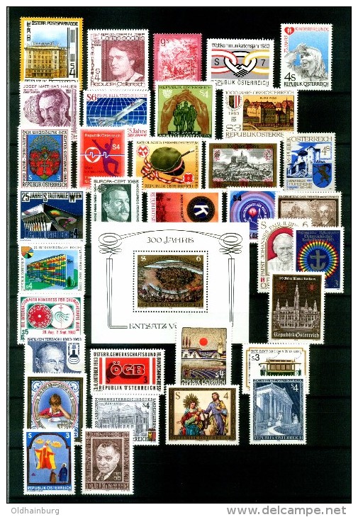 4170: Austria Collection 1979- 1992 In Album, Mnh **, 14 Years Complete (Mi. 722.- €) - Collections