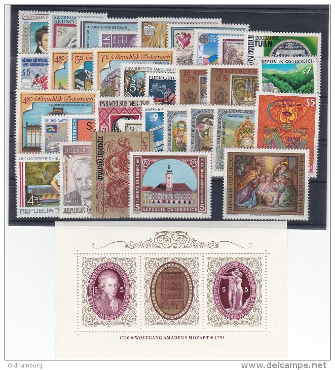 4170: Austria Collection 1979- 1992 in Album, mnh **, 14 years complete (Mi. 722.- €)