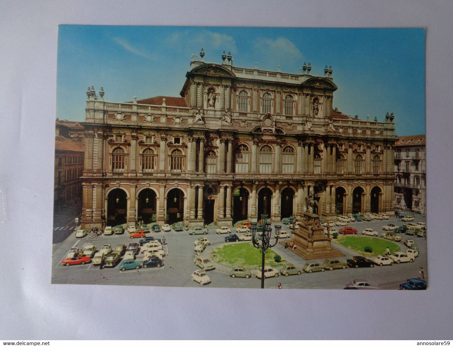 CARTOLINA: TORINO - PALAZZO CARIGNANO (MOVIMENTATA, AUTO D' EPOCA - F/G - COLORI - NON VIAGGIATA - LEGGI - Palazzo Carignano