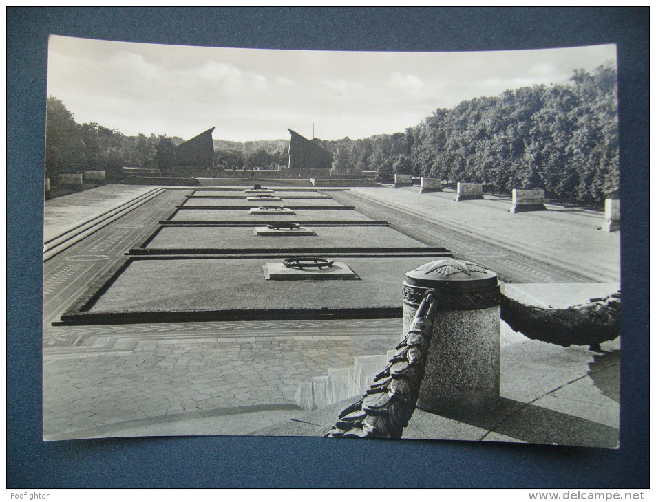 Germany: Sowjetisches Ehrenmal, The Soviet Memorial - Berlin-Treptow - 1960s Unused - Treptow