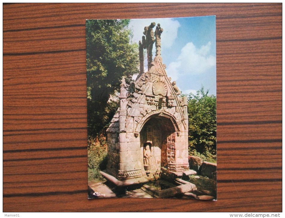 Cleguerec ( Morbihan )                       Fontaine De La Trinité - Cleguerec