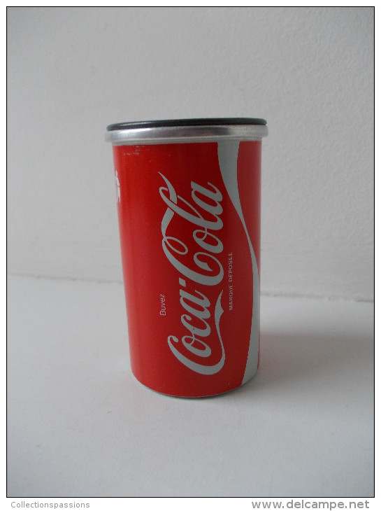 - Ancien Taille Crayon  COCA COLA - - Autres & Non Classés