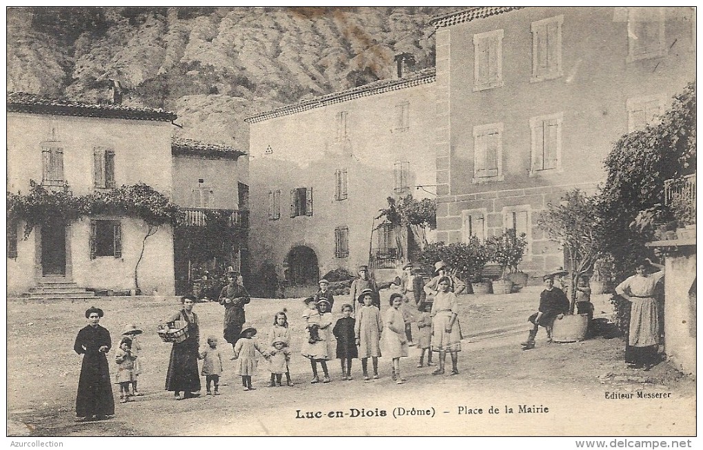 PLACE DE LA MAIRIE - Luc-en-Diois