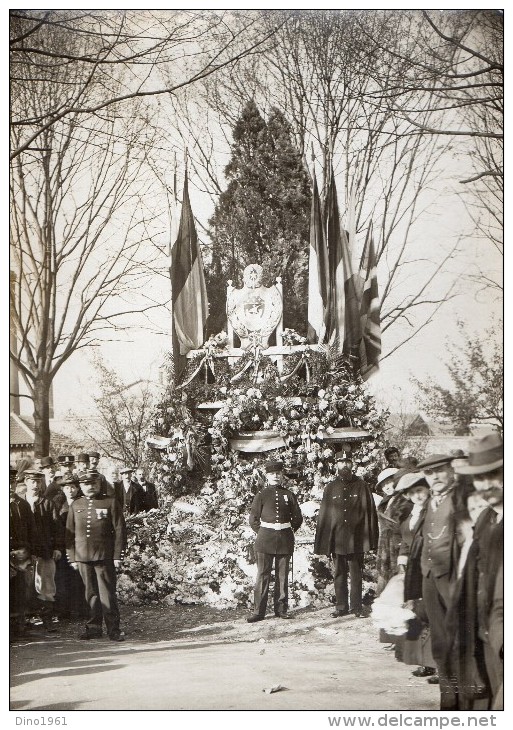 PHOTO 96 - MILITARIA - Photo Originale 17 X 12 -  Guerre 14 /18 - Cimetière De PANTIN - Le Pylone - Police - Gendarme - Guerre, Militaire