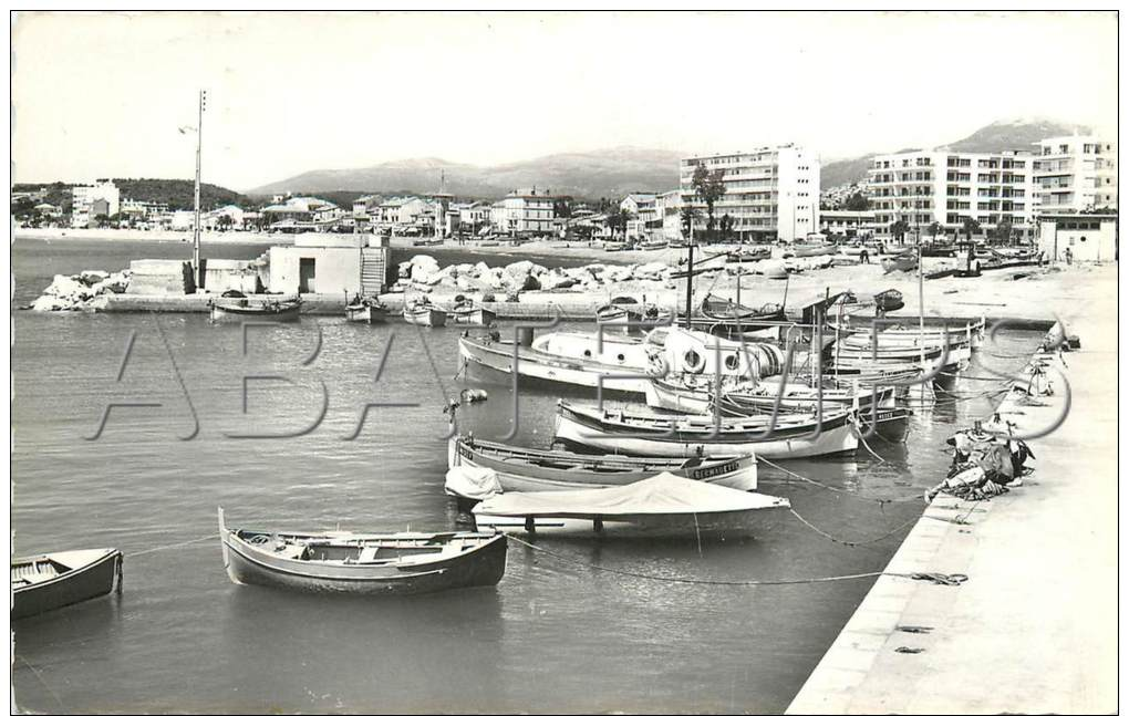 061093 CAGNES SUR MER LE PORT DE PECHE ET LA PROMENADE CAGNES SUR MER LE PORT DE PECHE ET LA PROMENADE - Cagnes-sur-Mer