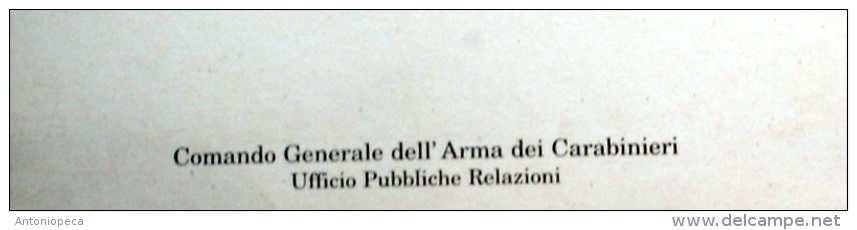 ITALIA - FOLDER "LA ROSA E LA LUCERNA" DEL COMANDO DELL'ARMA DEI CARABINIERI (1)