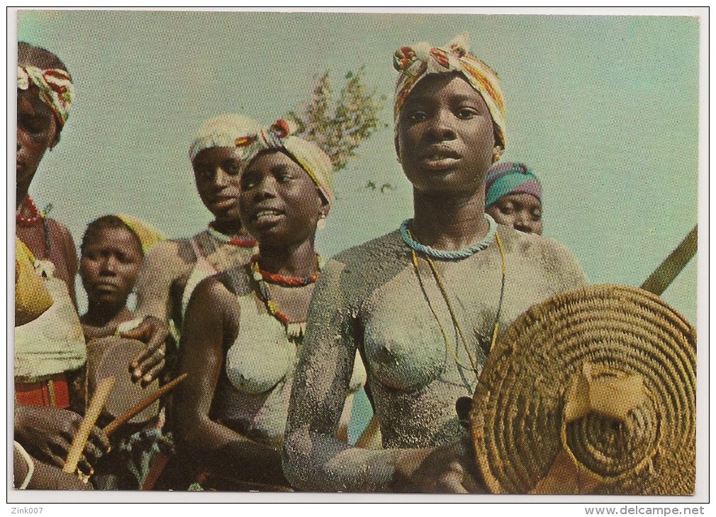 Postal Guiné Portuguesa - Folclore - Femme Seins Nus - Topless Woman - Carte Postale - Postcard - Guinea-Bissau