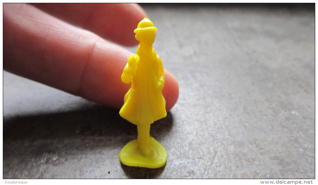 TINTIN FIGURINE TOURNESOL JAUNE STENVAL HERGE - Tintin