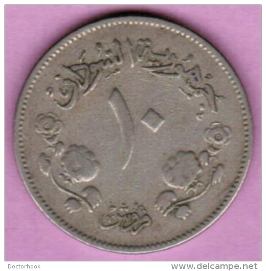 SUDAN  10 GHIRSH 1956 (AH 1376) (KM # 35.1) - Soedan