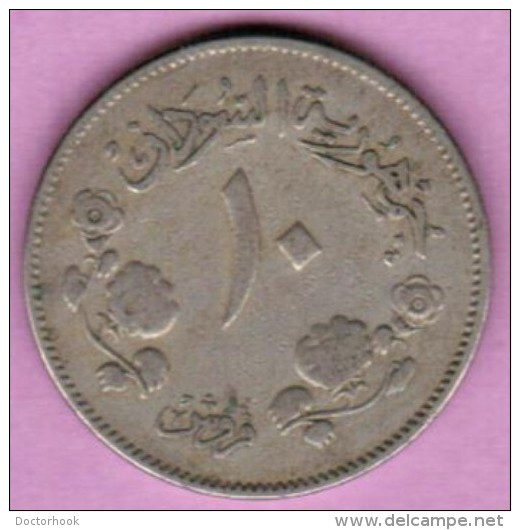 SUDAN  10 GHIRSH 1956 (AH 1376) (KM # 35.1) - Soedan