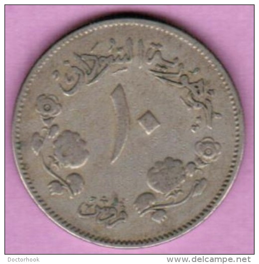 SUDAN  10 GHIRSH 1956 (AH 1376) (KM # 35.1) - Soudan