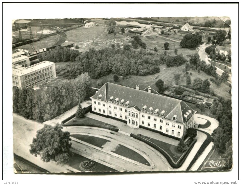 CP -TAVAUX CITES (39) VUE AERIENNE LES GRANDS BUREAUX DE L USINE SOLVAY - Tavaux