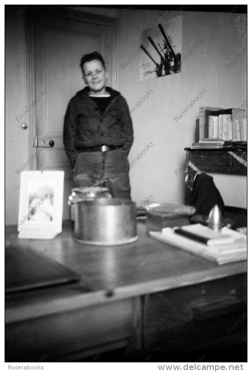 P76 - BREST - Jeune Marin Dans Un Bureau Marine - Négatif Photo Ancien - Krieg, Militär