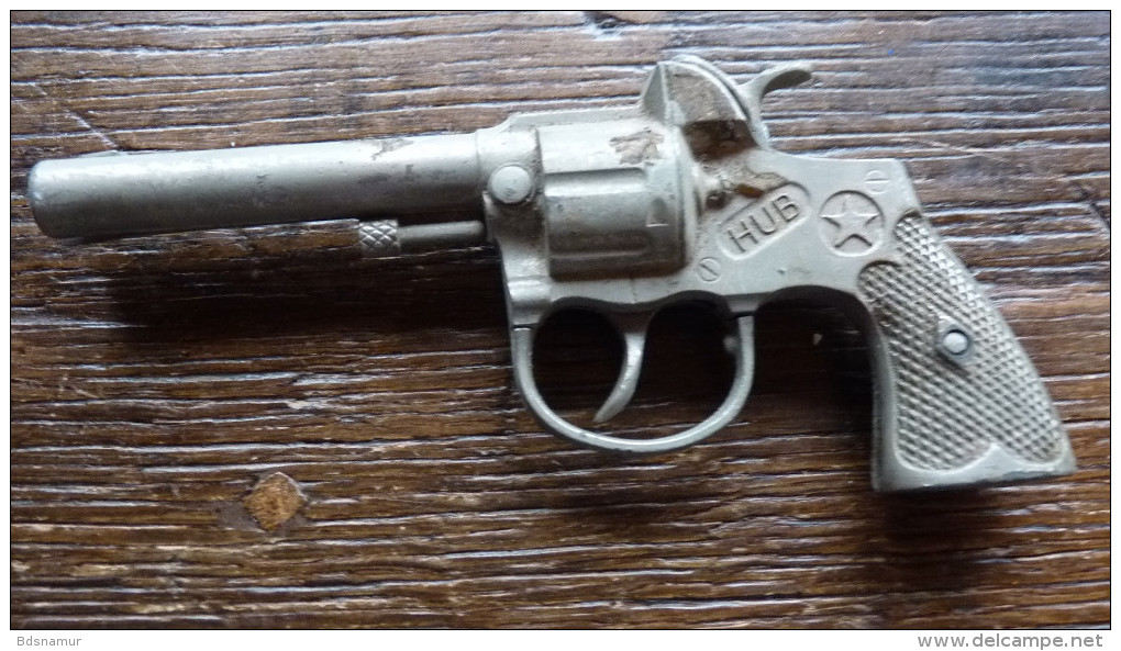 Ancien Revolver En Tôle HUB Made In Usa, Années 40 - Jouets Anciens