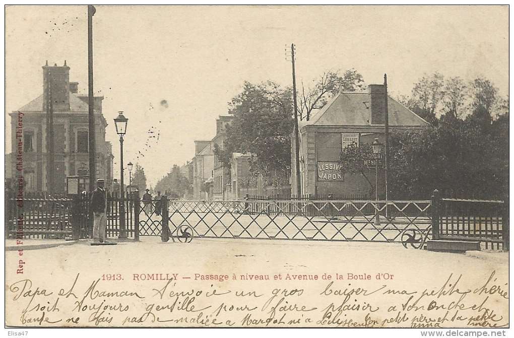 10  ROMILLY  SUR  SEINE   PASSAGE  A  NIVEAU  ET   AVENUE DE LA BOULE  D  OR - Romilly-sur-Seine