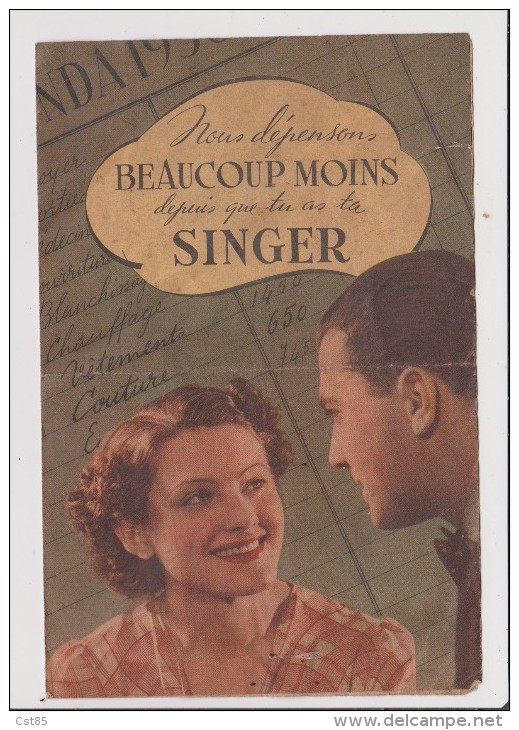 Publicité Ancienne Sur Papier - Machine A Coudre SINGER - Nous Dépensons Beaucoup Moins Depuis Que Tu As SINGER - Publicités