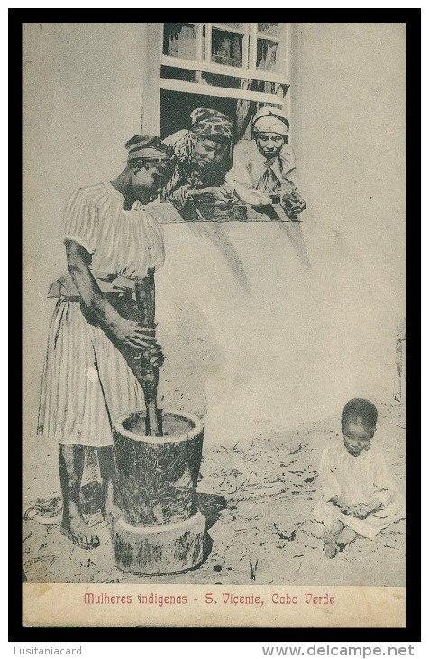 SÃO VICENTE - COSTUMES - Mulheres Indígenas (Ed. Bazar Central Bonnuci )  Carte Postale - Cape Verde