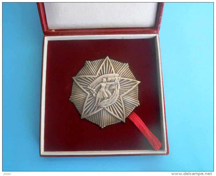 WW2 - YUGOSLAVIA PARTISANS ARMY VETERANS * SUBNOR 1941-1945 Medal In Original Box JNA Army Yougoslavie Jugoslawien Armee - Sonstige & Ohne Zuordnung