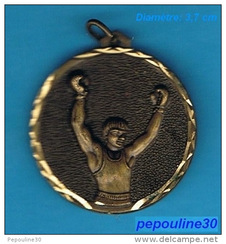 ** MÉDAILLE ** BOXEUR ** Ø 3,7 Cm ** - Andere & Zonder Classificatie