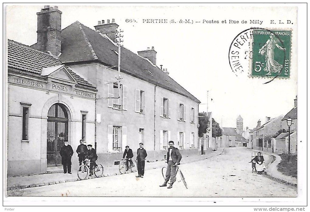 PERTHES - Postes Et Rue De Milly - Perthes