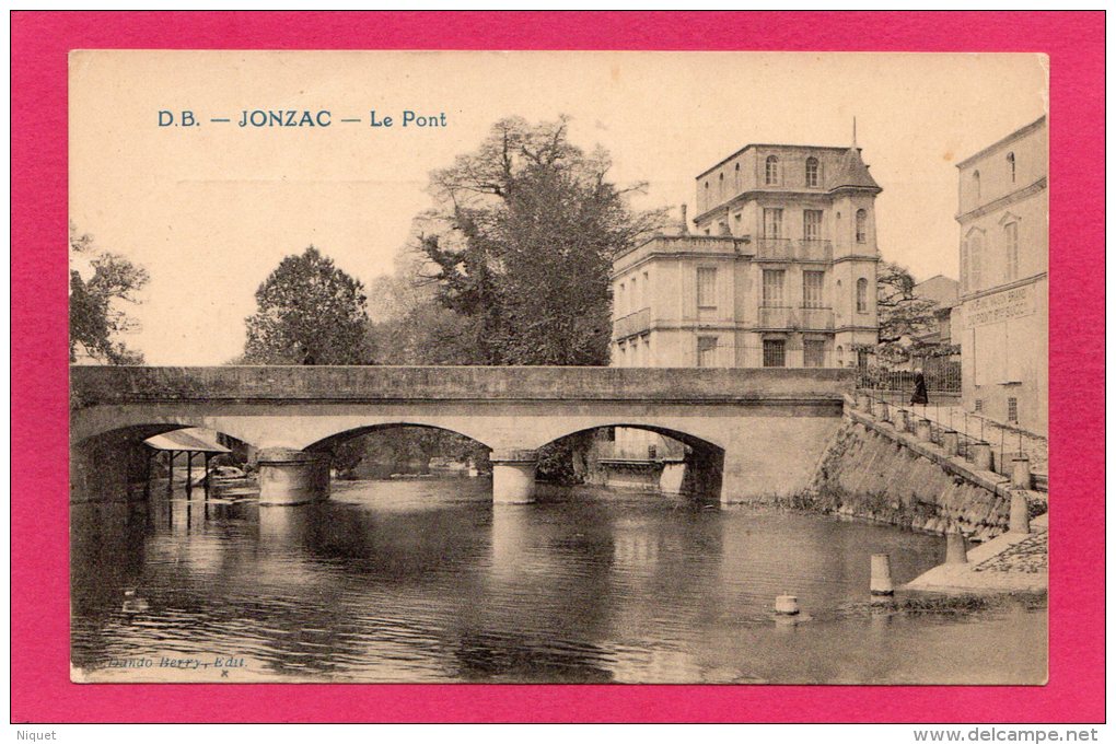 17 CHARENTE-MARITIME JONZAC, Le Pont, Animée, (Dando Berry) - Jonzac