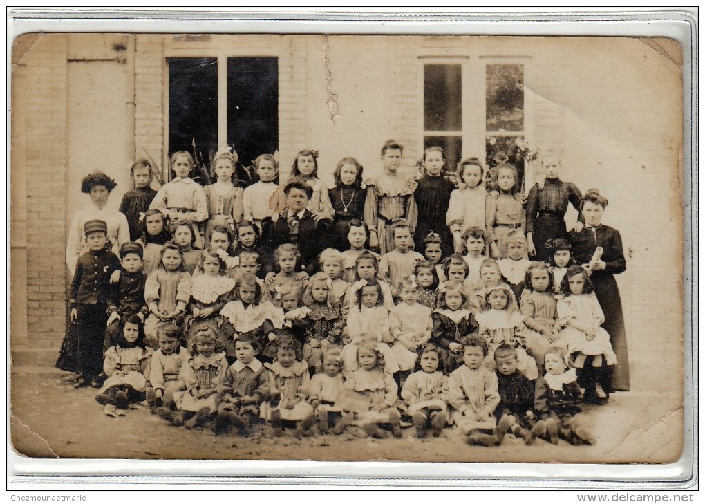 LE HAVRE - ECOLE DE FILLES ET GARCONS - PAR MIGNON ROUTE DE BLEVILLE A SANVIC - CARTE PHOTO DE CLASSE - Schools