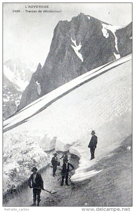 LATOUR-d´Auvergne - Canton Du Sancy - Travaux De Déblaiement - Très Beau Plan Animé - Otros & Sin Clasificación