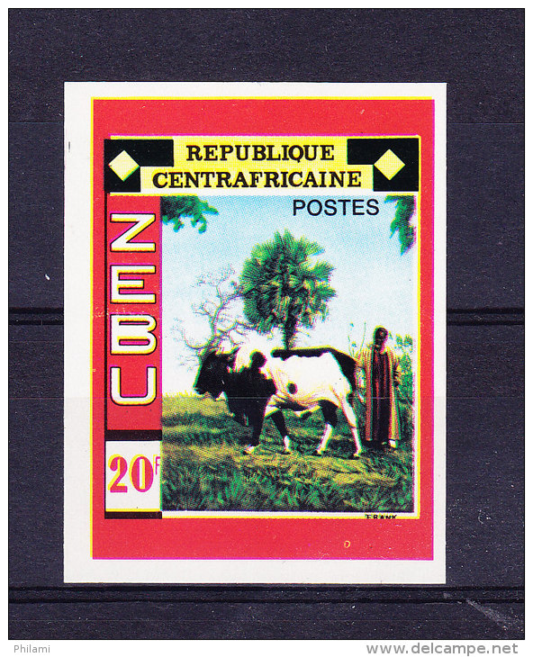 REPUBLIQUE CENTRAFRICAINE, SG 220 ** MNH, NON DENTELE, ZEBU BULL.  (6N184) - Vaches