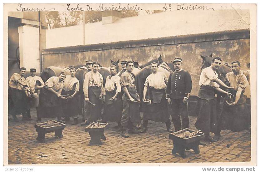 Saumur    49    Ecole De La Maréchalerie     Aspect D'une Carte Photo - Saumur