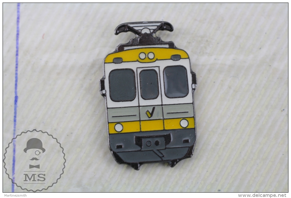 Enamel Yellow And Grey Electric Train, Railway, Tram  Pin Badge - Transportes