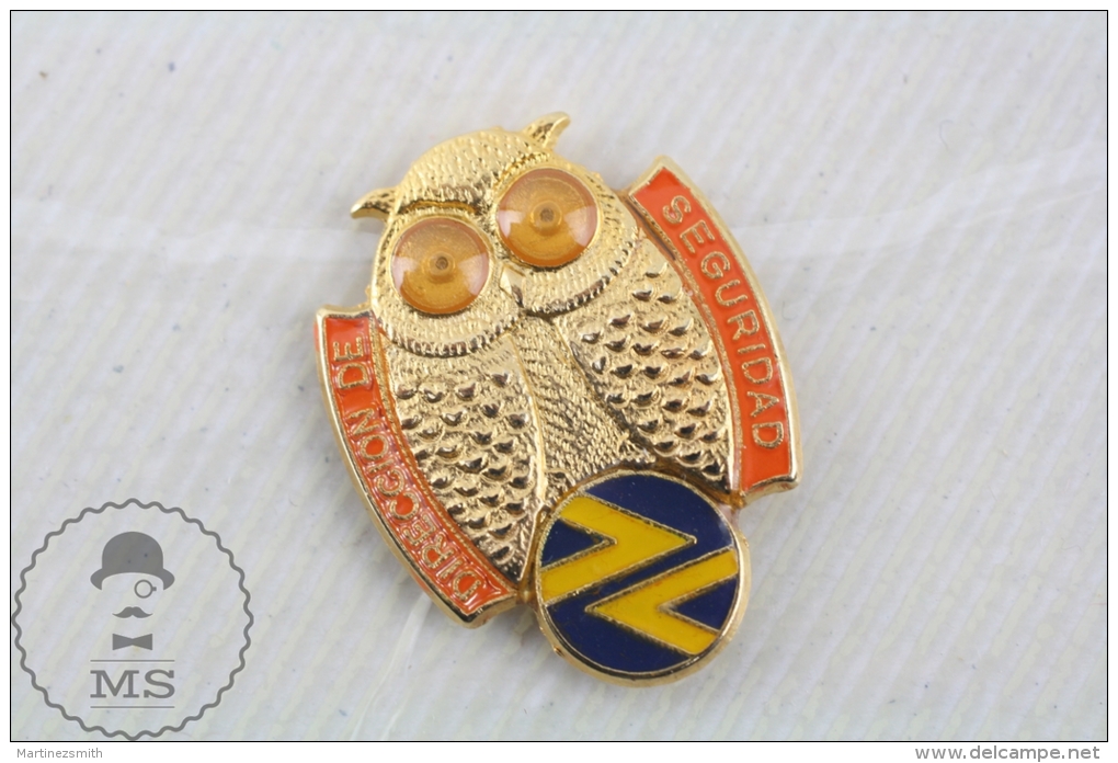 Vintage Spanish Railway Railroad Logo And The Security Owl  - Pin Badge - Trademarks